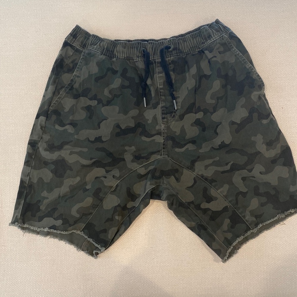 Zanerobe camo shorts size 34